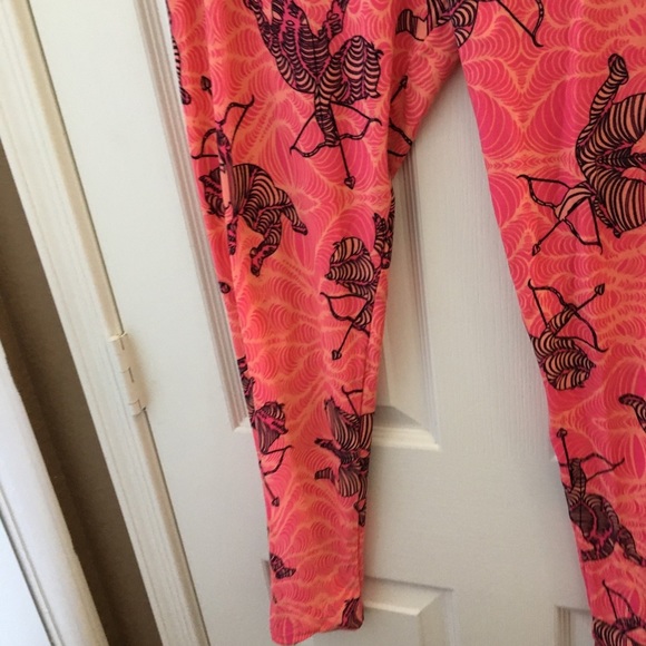 FINAL MARKDOWN tall and curvy lularoe Cupid leggings - Picture 2 of 4